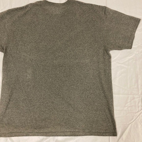 Nike Mens XL Gray Heather Short Sleeve Graphic T-Shirt Swoosh Red White Stripe - Picture 9 of 12